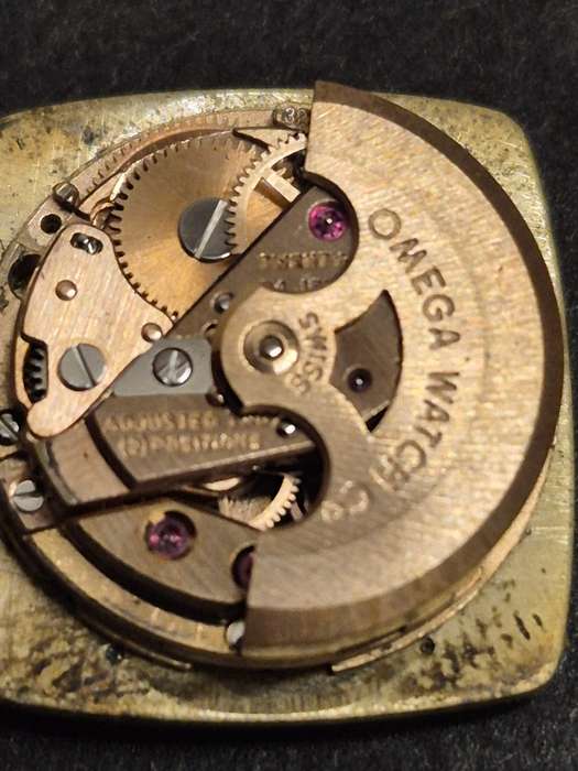 Vintage Ladies Omega Deville Automatic Wrist Watch with original winder (not working)