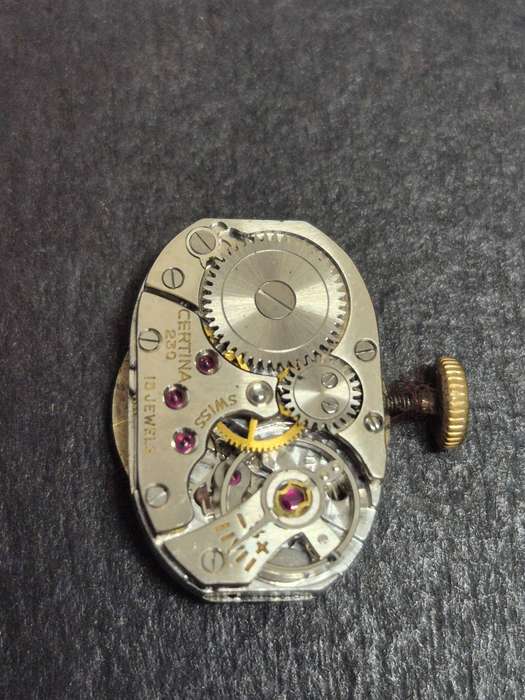 Vintage Ladies Certina 230 Gold Plated Mechanical Wrist Watch 15 Jewels- runs- needs to be serviced