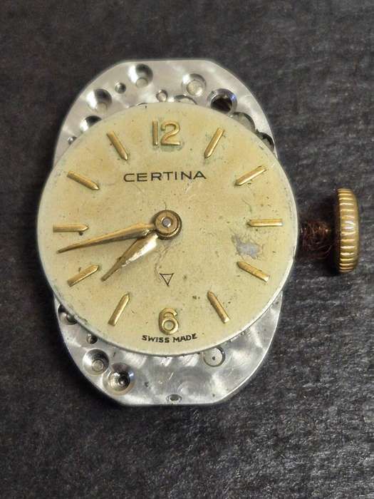 Vintage Ladies Certina 230 Gold Plated Mechanical Wrist Watch 15 Jewels- runs- needs to be serviced