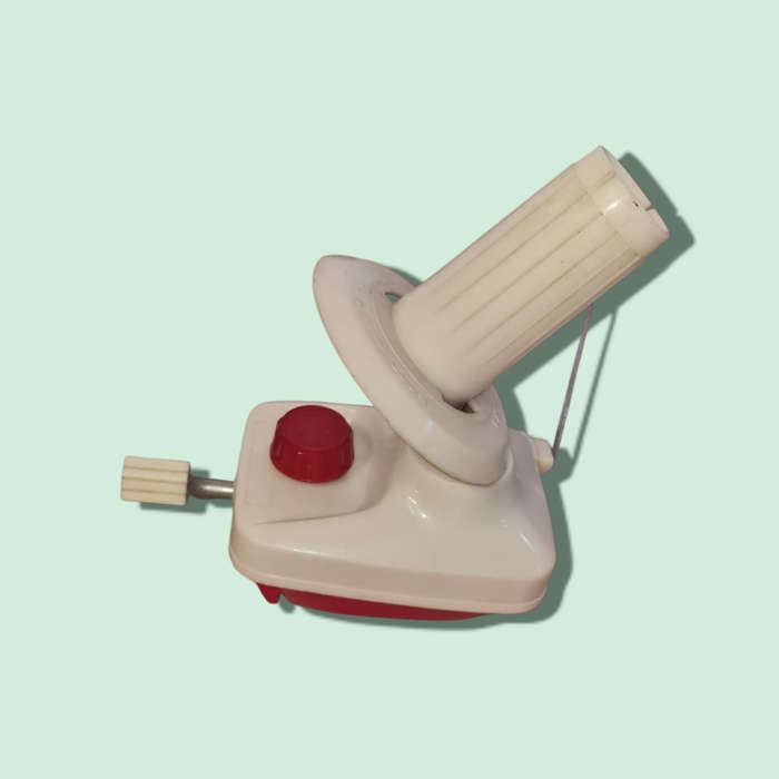 DIY Hand Operated Knitting Roll String Yarn Fiber Wool Thread Ball Winder Holder