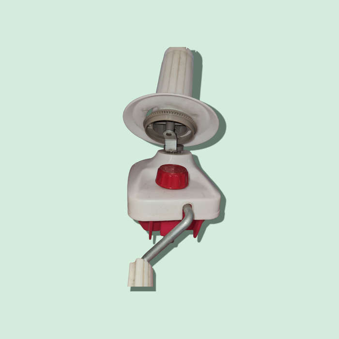 DIY Hand Operated Knitting Roll String Yarn Fiber Wool Thread Ball Winder Holder