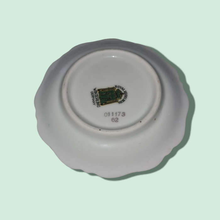 Vintage Royal Heidelberg, Winterling Pin Plate 01117362