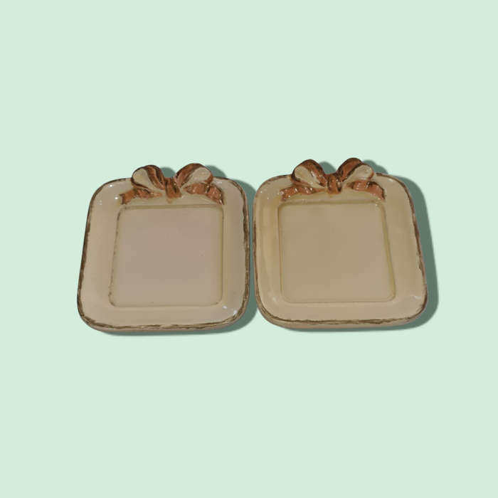 Vintage Italian Wooden Pin Plates