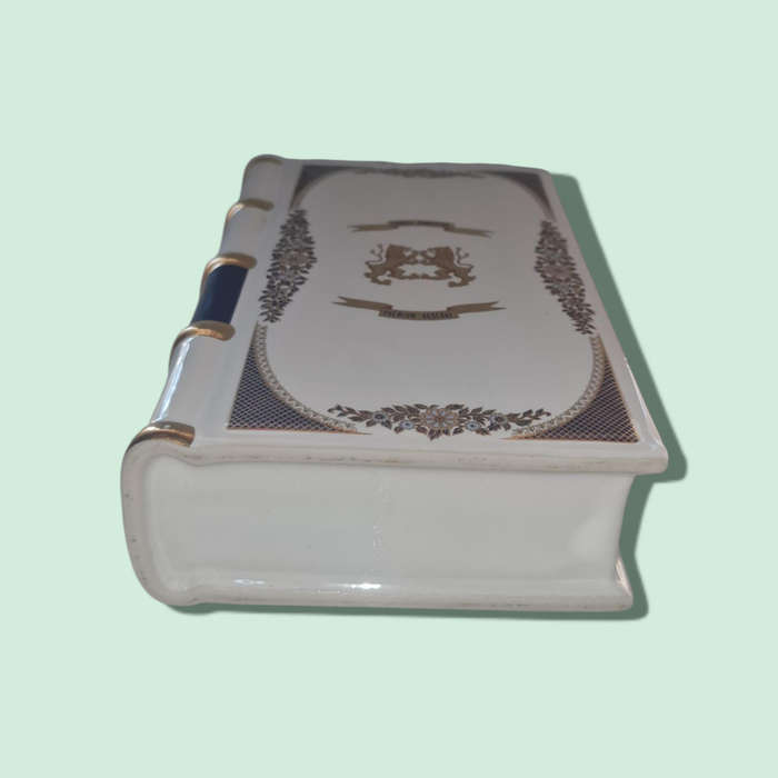 Hanky Bannister Scotch Whiskey Book Shaped Decanter (empty)