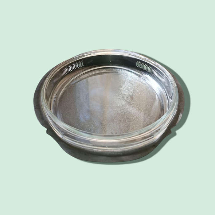 serving dish with lid and glass insert
