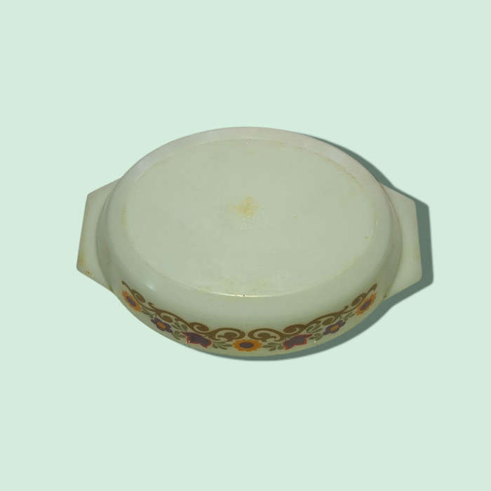 Retro JAJ Pyrex - Briarwood pattern 524 Oval Casserole