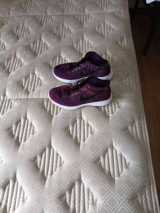NIKE FLYKNIT CHUKKA TAKKIES