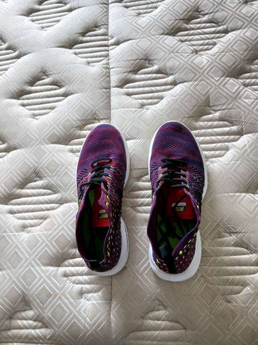 NIKE FLYKNIT CHUKKA TAKKIES
