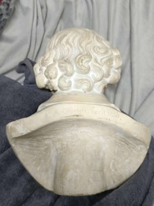 ANTIQUE PORTRAIT MARBLE BUST OF WILLIAM SHAKESPEARE