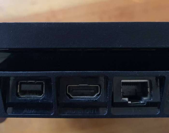 PS4 Slim