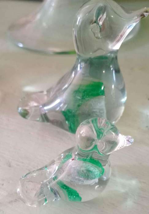 2 x Adorable Small Murano Birds clear glass and green inlay