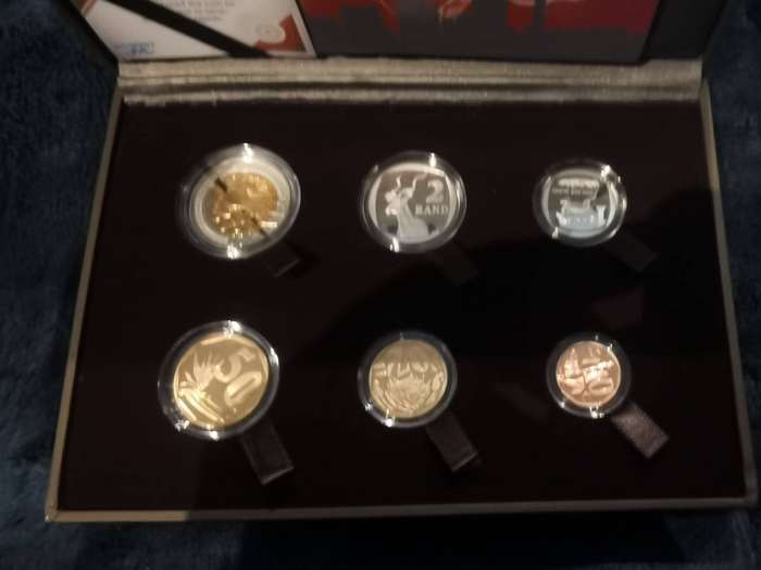 2015 South Africa Proof Set - Mintage  of only 591 !!