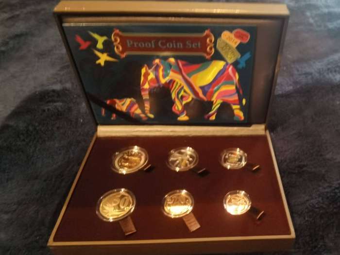 2014 South Africa Proof Set - Mintage  of only 799 !!