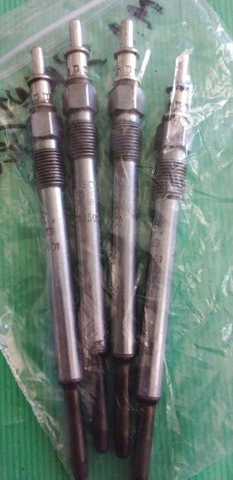 MERCEDES SPRINTER 2.7D OR C CLASS GLOW PLUGS.X4