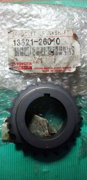TOYOTA GENUINE TIMING CHAIN SPROCKET.