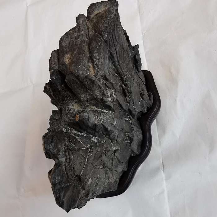 Antique Natural stone ornaments with a rosewood base(MINGUO)