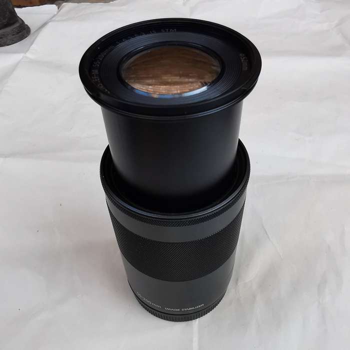 Canon Camera Lens MACRO 1.0m/3.3ft  55-200mm BRAND NEW