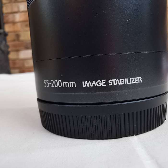 Canon Camera Lens MACRO 1.0m/3.3ft  55-200mm BRAND NEW