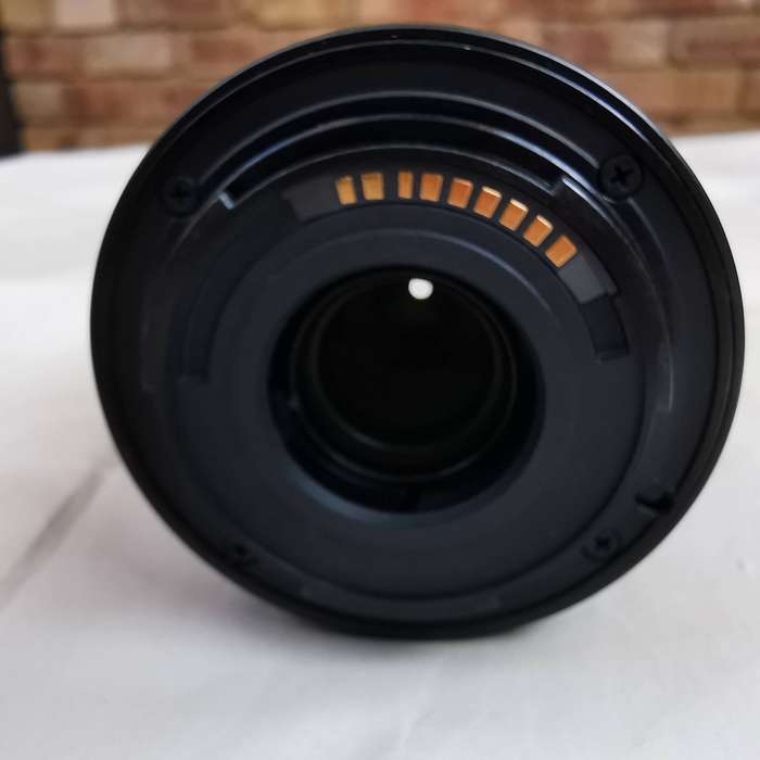 Canon Camera Lens MACRO 1.0m/3.3ft  55-200mm BRAND NEW