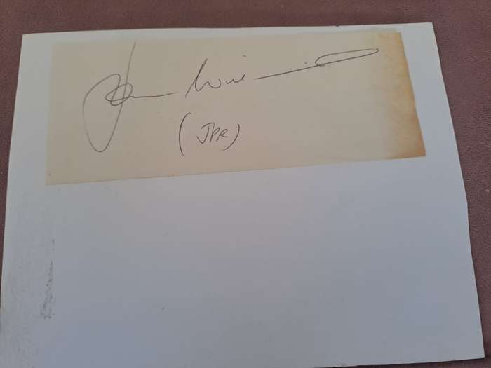 Rugby Welsh Legend, JPR Williams original autograph