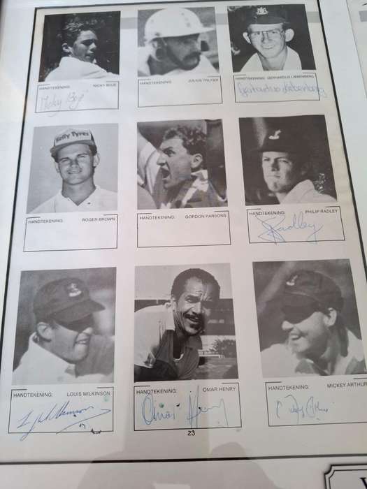 Cricket, Vrystaat, Hansie and the boys, 92/93 - Framed, Castle Cup Free State 12 original signatures
