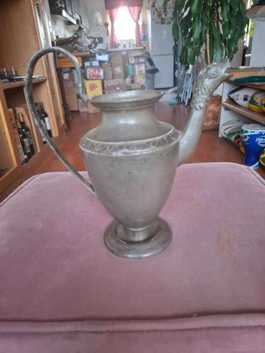 Very old antique pewter tea/coffee pot (no lid), goose/duck head spout