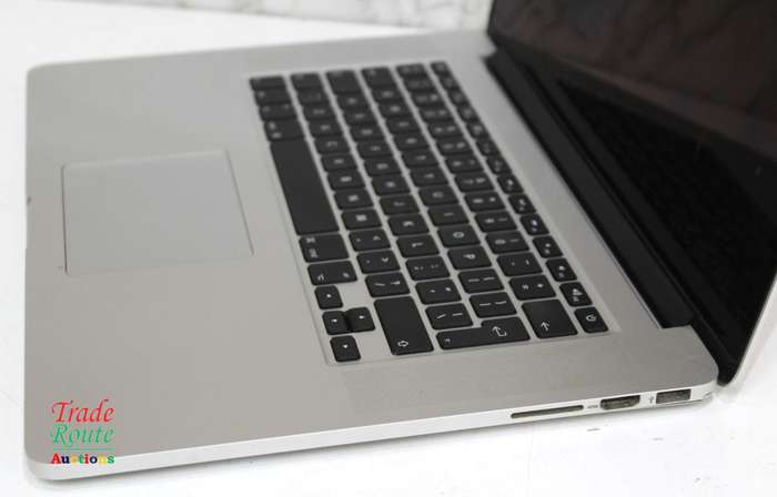 Apple MacBook Pro 15.4-inch  | Core i7 2.2GHz | 16GB RAM | 256GB SSD MID 2015 **  MAC OS Monterey **
