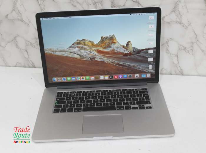 Apple MacBook Pro 15.4-inch  | Core i7 2.2GHz | 16GB RAM | 256GB SSD MID 2015 **  MAC OS Monterey **