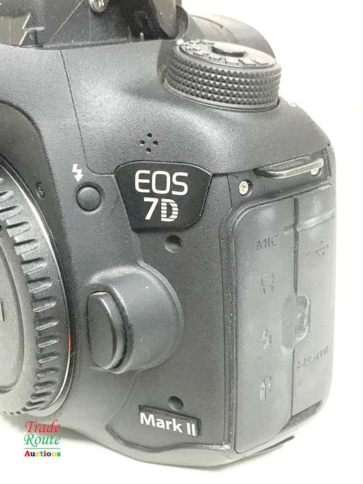 Canon EOS 7D Mark II DSLR Camera (Body only) 20.2 MP