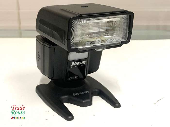 Nissin i40 Flash for Fujifilm Mirrorless Digital cameras Flash works with X-T4, X-T3, X-T2, X-T1 etc
