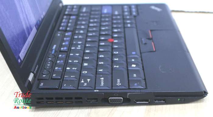 Lenovo Thinkpad X220 Core i5 2540M 2.6GHz 4GB RAM 320GB HDD Notebook