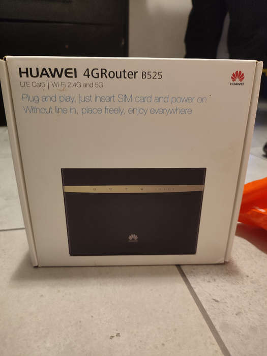 Huawei B525 4G LTE Cat6 Wireless Router