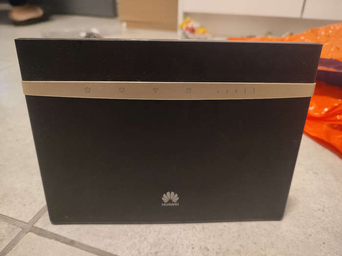 Huawei B525 4G LTE Cat6 Wireless Router