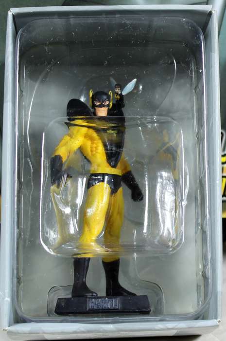 Marvel comics - lead, hand painted figurine with book - Yellowjacket #58