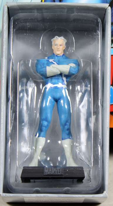 Marvel comics - lead, hand painted figurine with book - Quicksilver #71