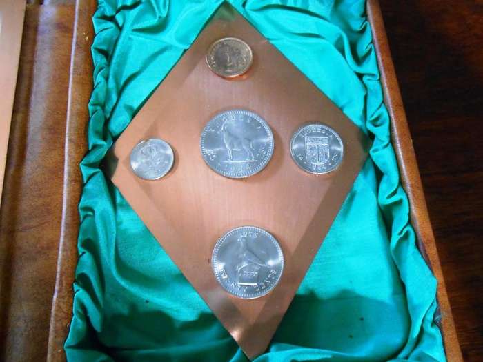 Rhodesian 1975 Coin Set