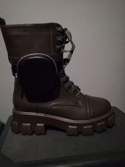 Bags - black x4 (For Boots)