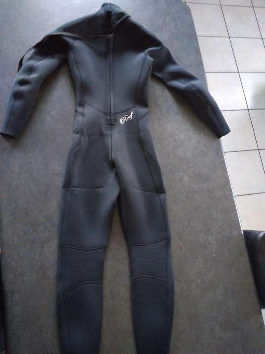 Reef Wetsuit Ladies Medium