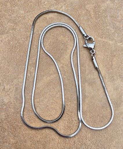 *Clearance Sale*1pc  Stainless Steel  / Snake /  Chain  With Lobster Clasp /  Chain 1mm / 45cm inc