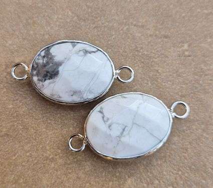 *Clearance Sale*1 pc Natural / Howlite   / Faceted / Oval / Silver Tone /  Connector / Li
