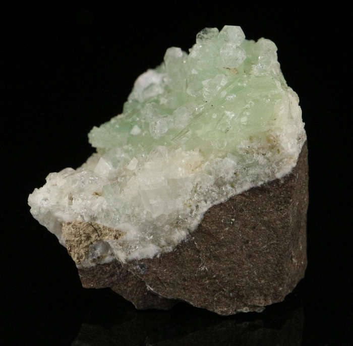 Analcime on Prehnite, Gobobosebberge Mnt, Namibia