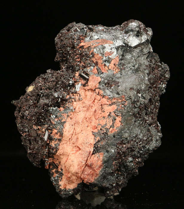 Manganvesuvianite on Hausmannite,"N'Chwaning II Mine, Kalahari Manganese Field, Northern Cape, South