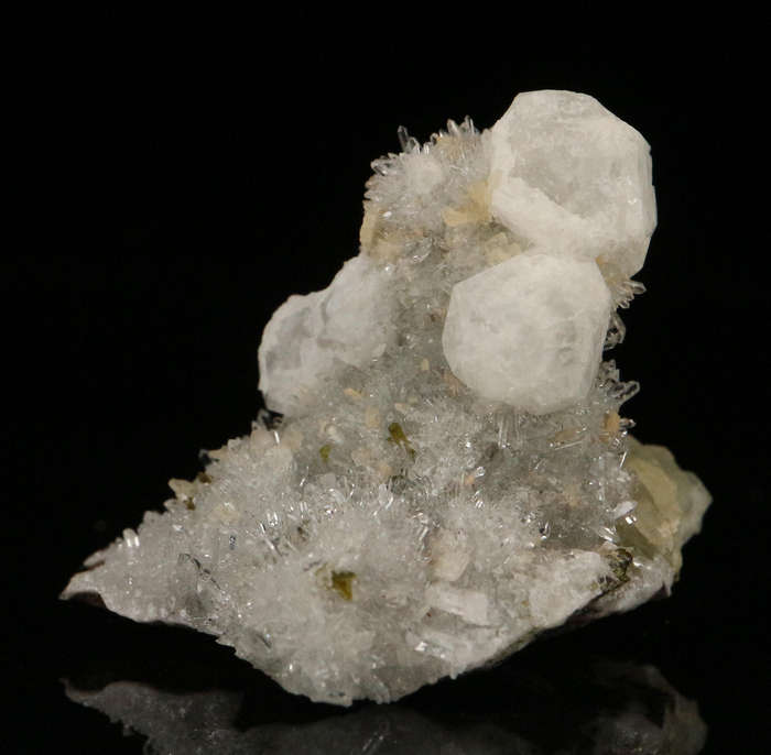 Analcime, Prehnite & Quartz, Gobobosebberge Mnt, Namibia