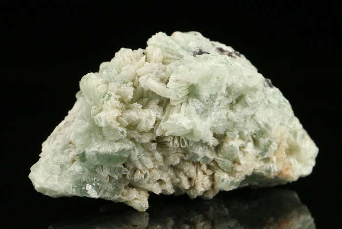 Hydrozincite on Tarbuttite, Skorpion Mine, Karas Region, Namibia
