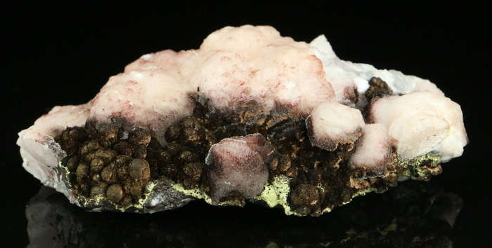 Mangnaoan Calcite on Goethite,"N'Chwaning II Mine, Kalahari Manganese Field, Northern Cape, South Af