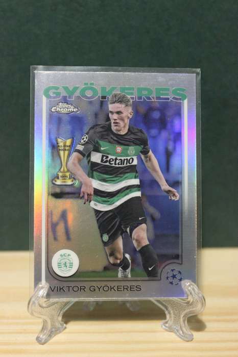 SPORTING Viktor Gyökeres 2025 Topps Chrome refractor trading card