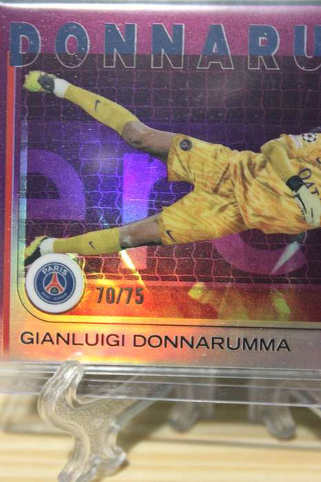 PSG Gianluigi Donnarumma Topps Chrome Lava Refractor 70/75