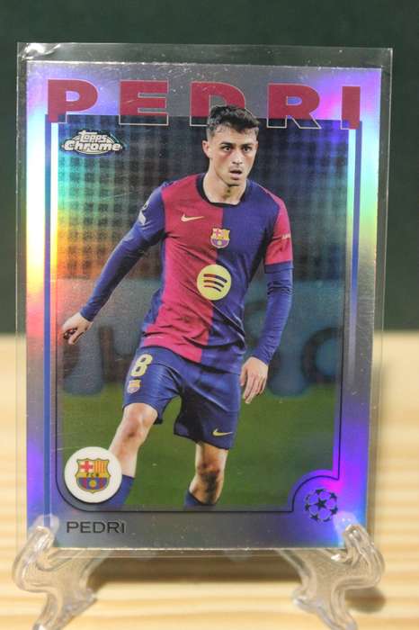 BARCELONA - PEDRI 2025 Topps Chrome REFRACTOR