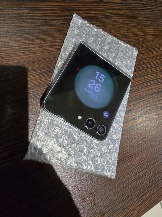Samsung Z Flip5 256GB