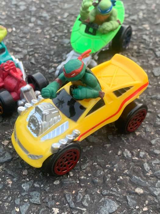 Collection Of 4 x Viacom Playmates DieCast Character Cars  Teenage Mutant Ninja Turtles (2014)